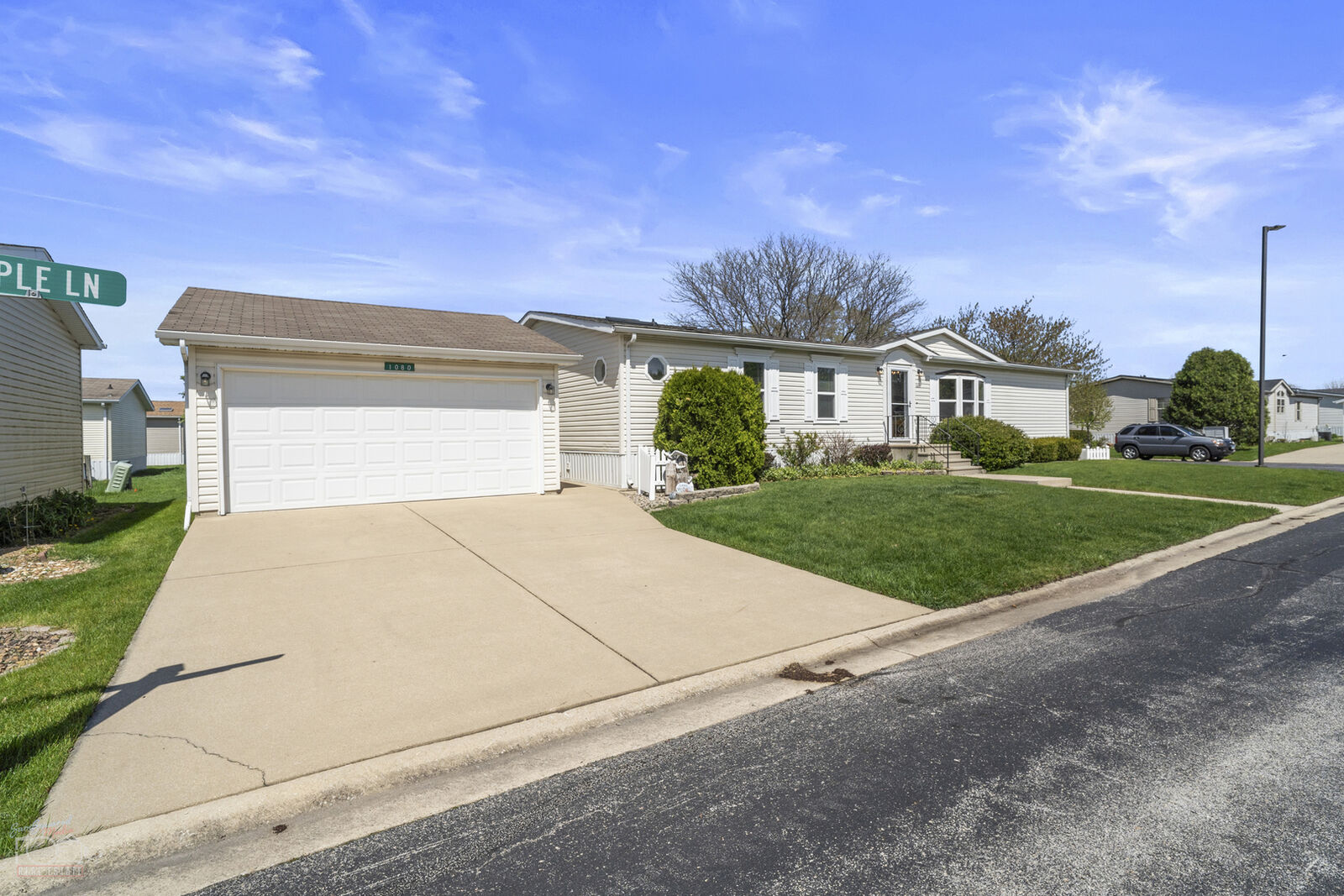 Property Photo:  1080 Apple Lane  IL 60950