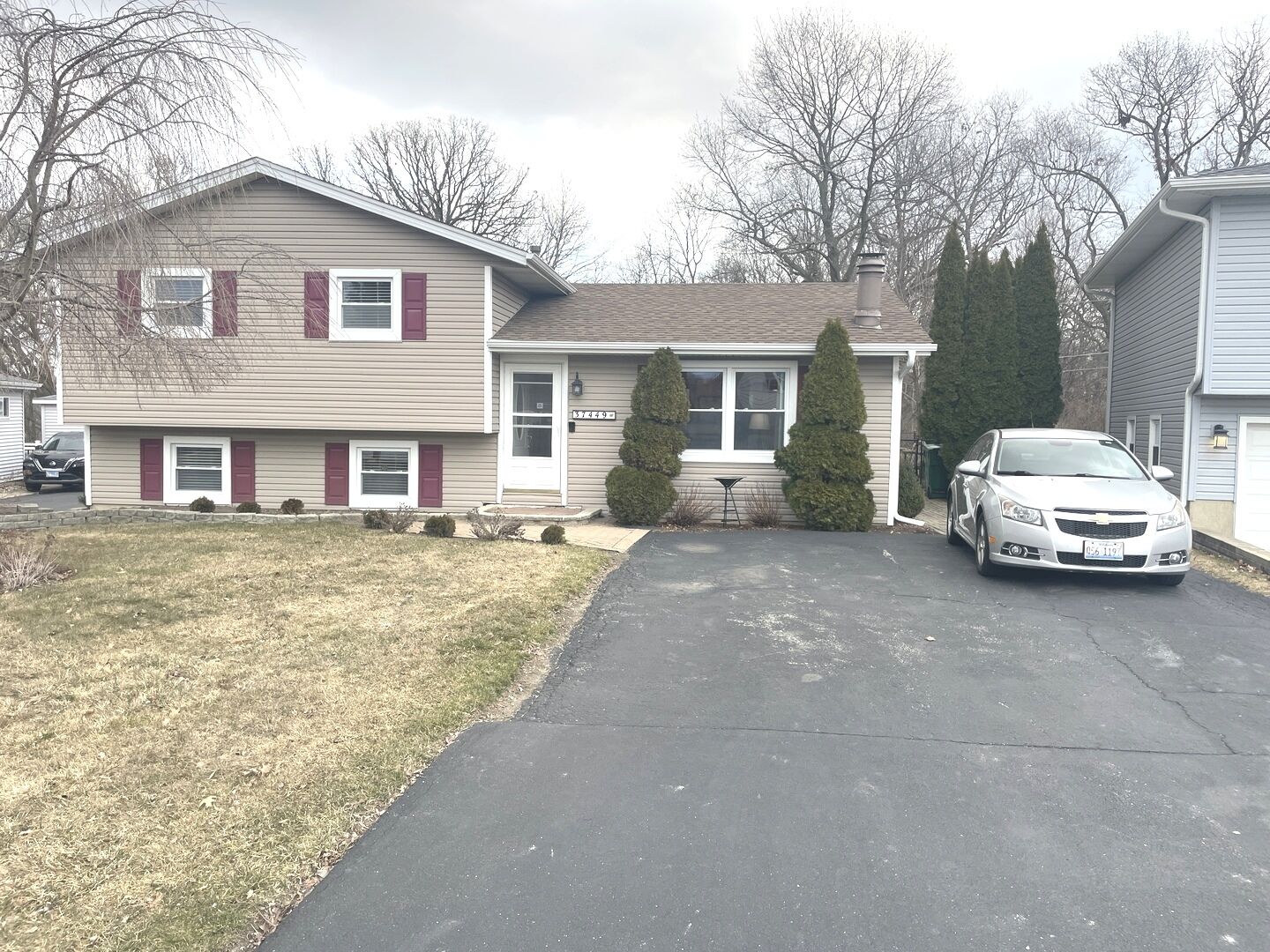 Property Photo:  37449 N Piper Lane  IL 60046 