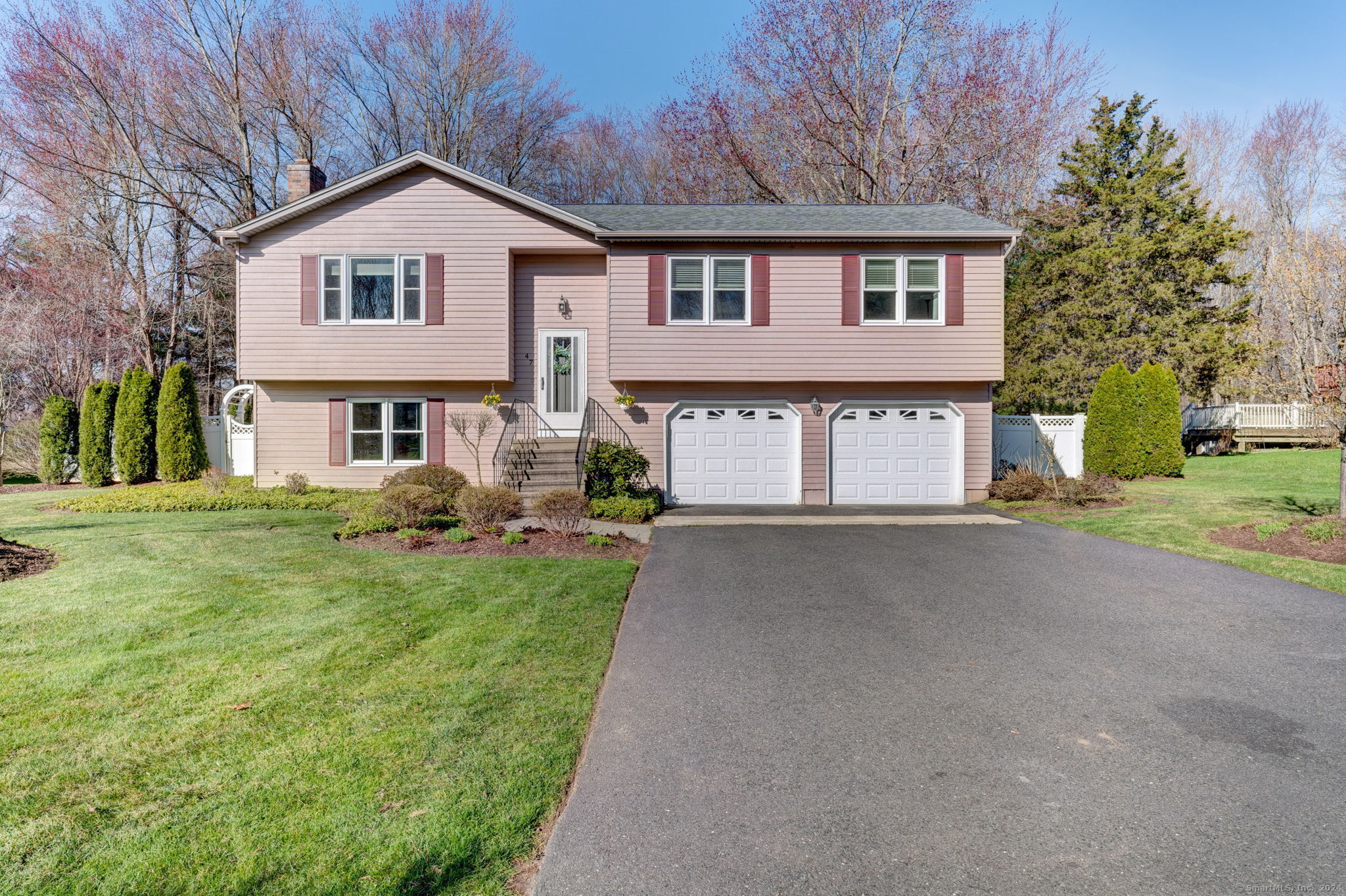 Property Photo:  47 Morgan Farms Drive  CT 06074 