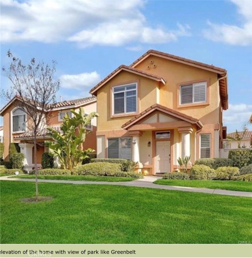Property Photo: 32 Avanzare CA 92606