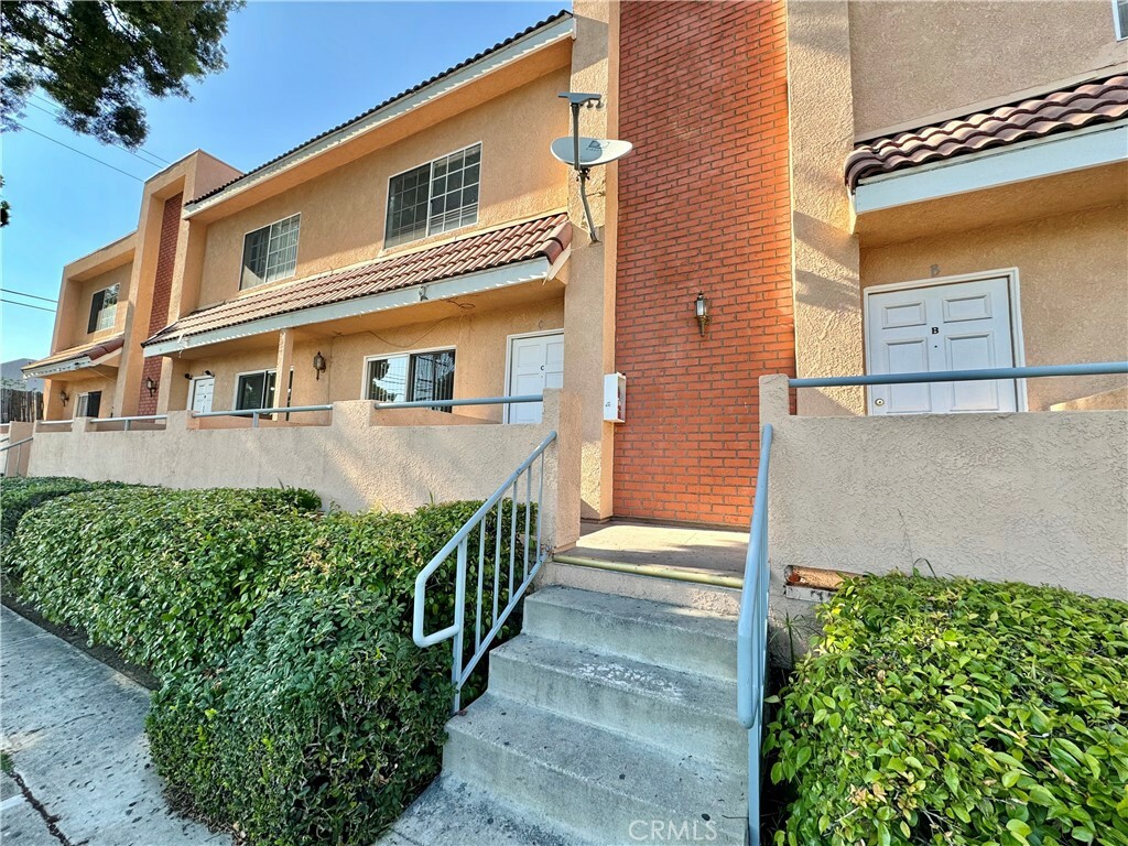 Property Photo:  243 S Curtis Avenue  CA 91801 