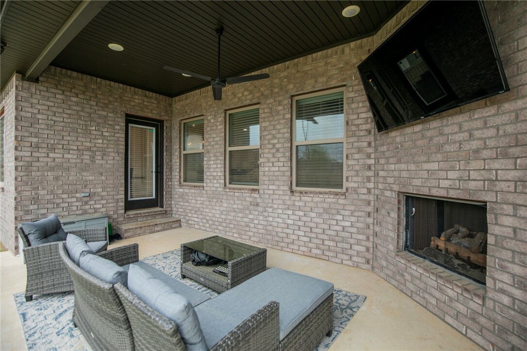 Property Photo:  5808 W Red Maple Drive  AR 72758 
