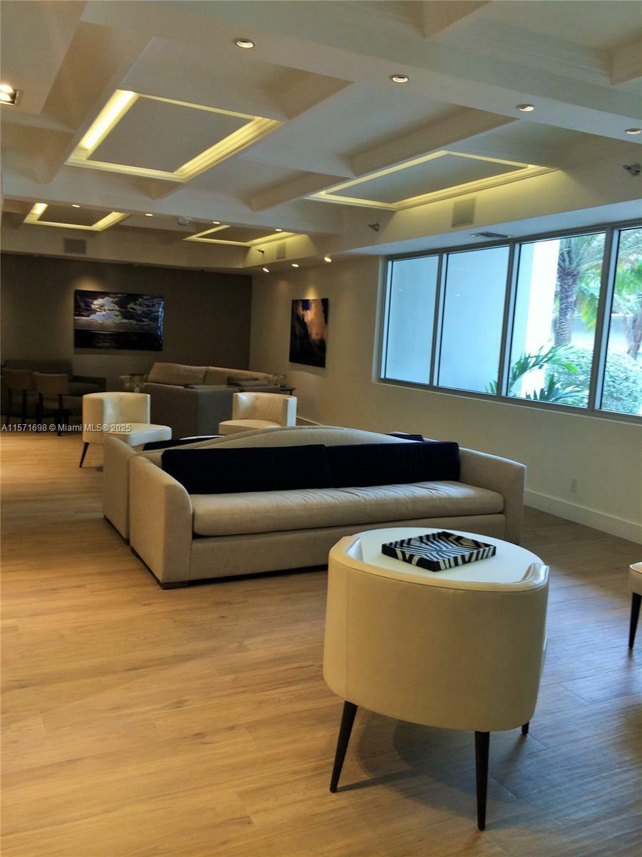 Property Photo: 100 Lincoln Rd 1405 FL 33139