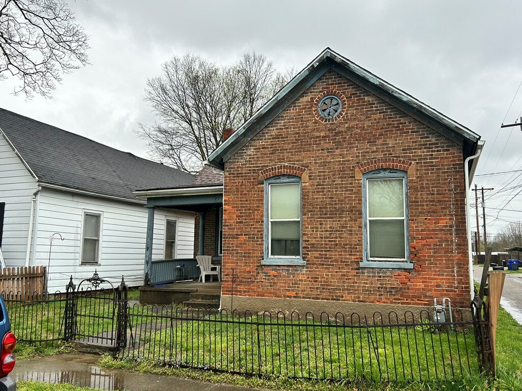 Property Photo:  29 Brownell St  OH 45601 