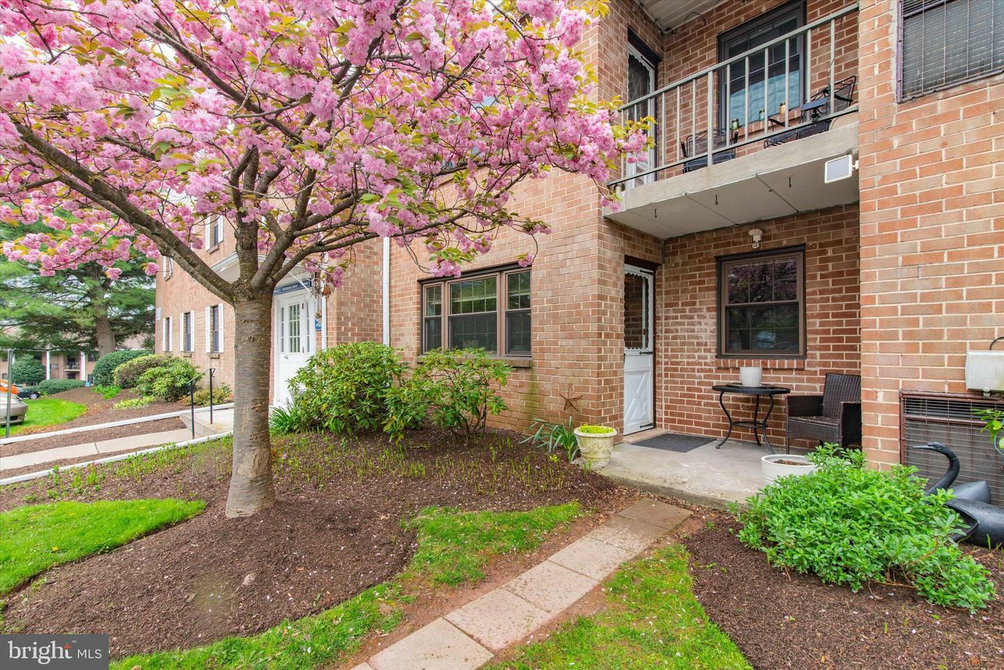 Property Photo: 114 Riversedge Condo 114 PA 19403