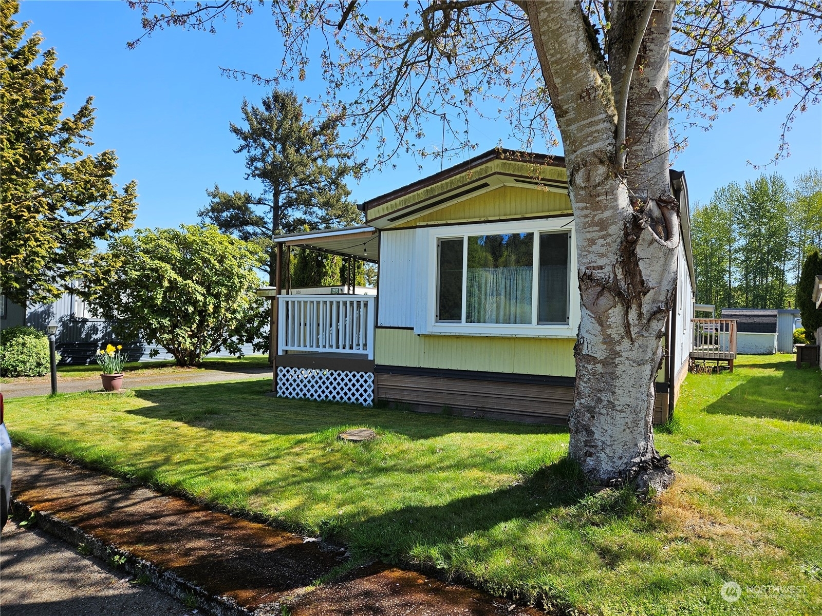 Property Photo: 12613 142nd Avenue E 106 WA 98374