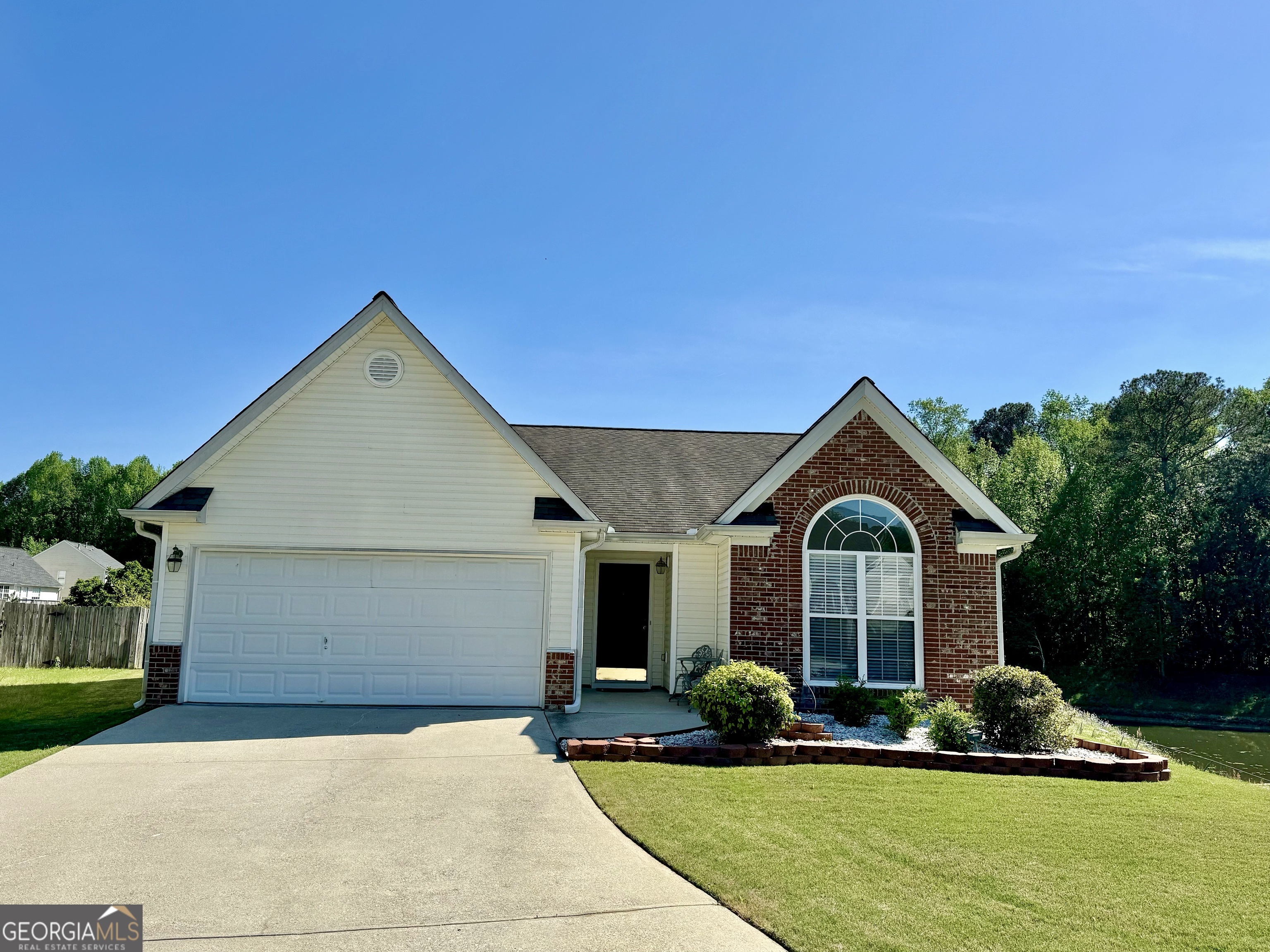 Property Photo:  2313 Laurelfield Drive  GA 30017 