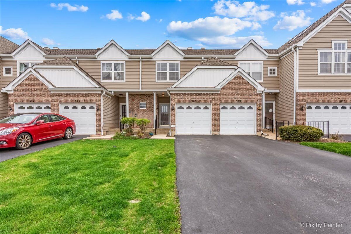 Property Photo: 363 Arboretum Drive 363 IL 60148