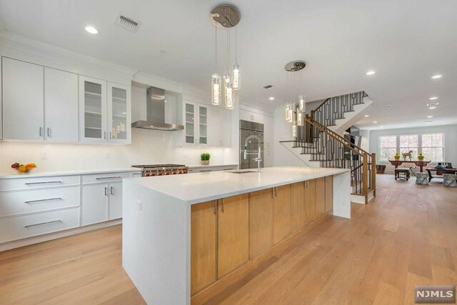 Property Photo:  110 Mason Court 2H  NJ 07641 