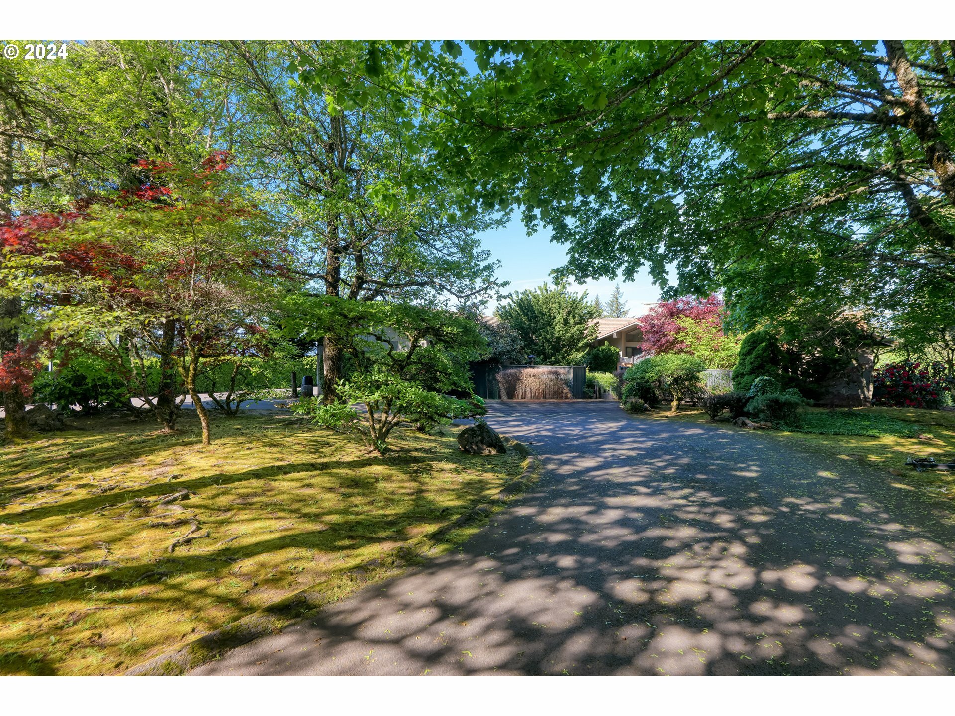 Property Photo: 22750 S Springwater Rd OR 97023