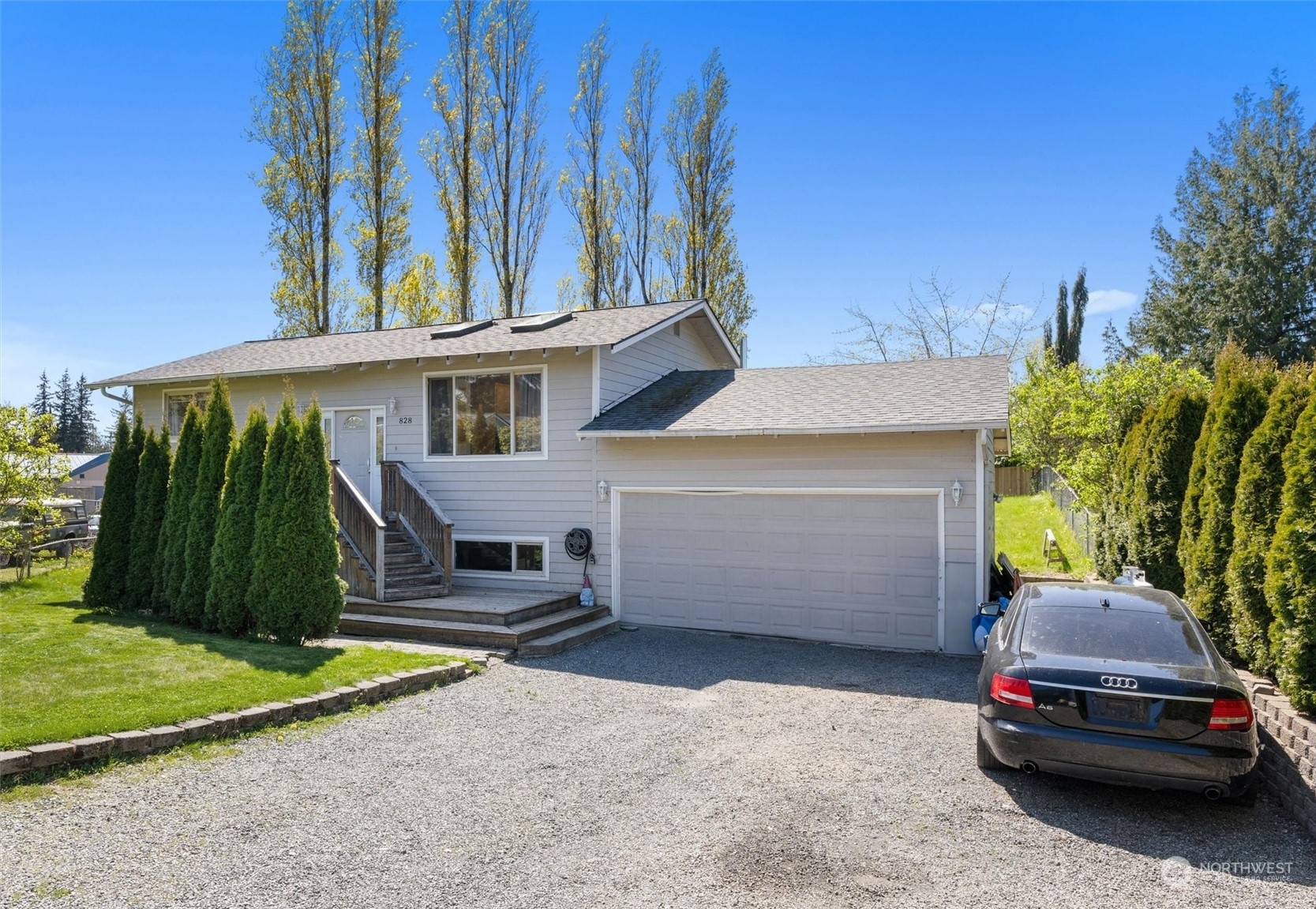 Property Photo: 828 94th Avenue SE WA 98258