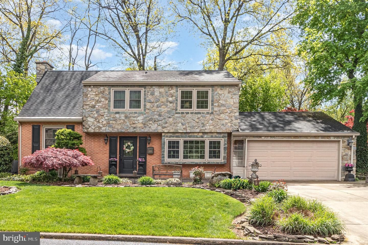 Property Photo:  1905 Cooper Circle  PA 17011 