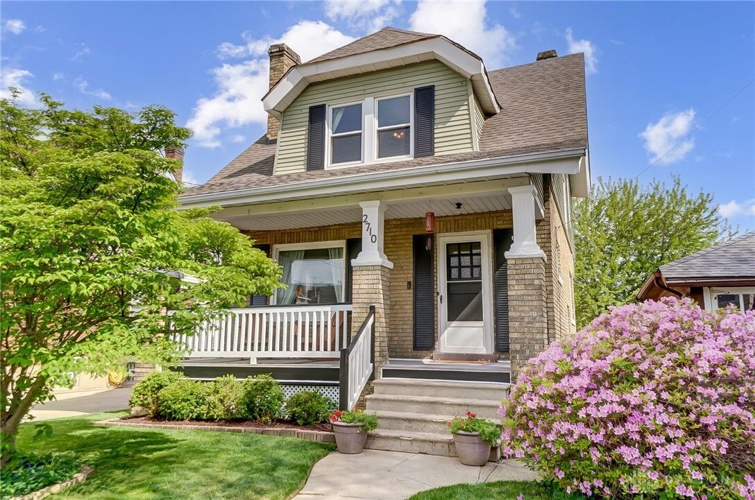 Property Photo: 2710 Shanmoor Avenue OH 45212