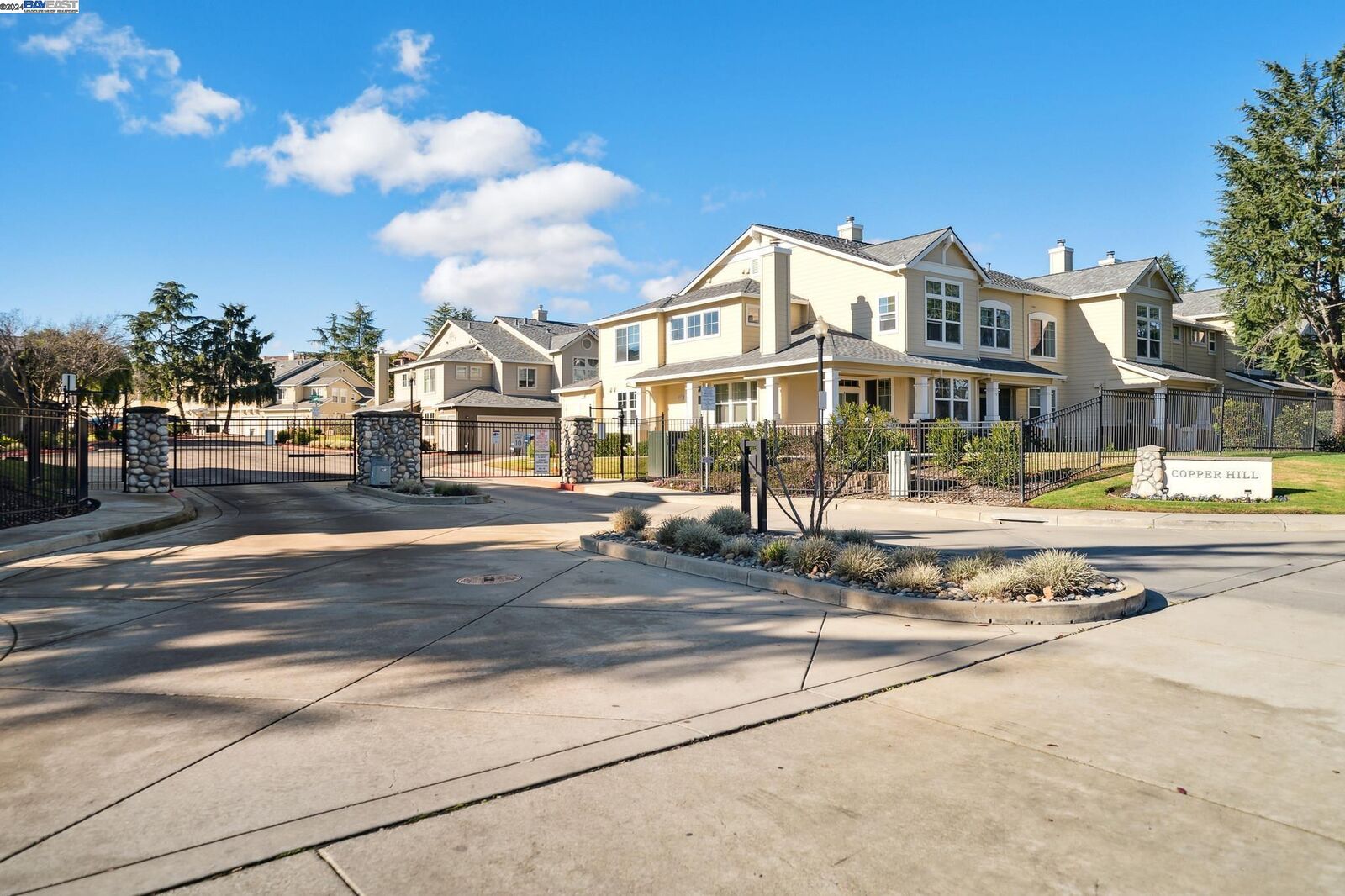 Property Photo:  51 Bellington Cmn #4  CA 94551 