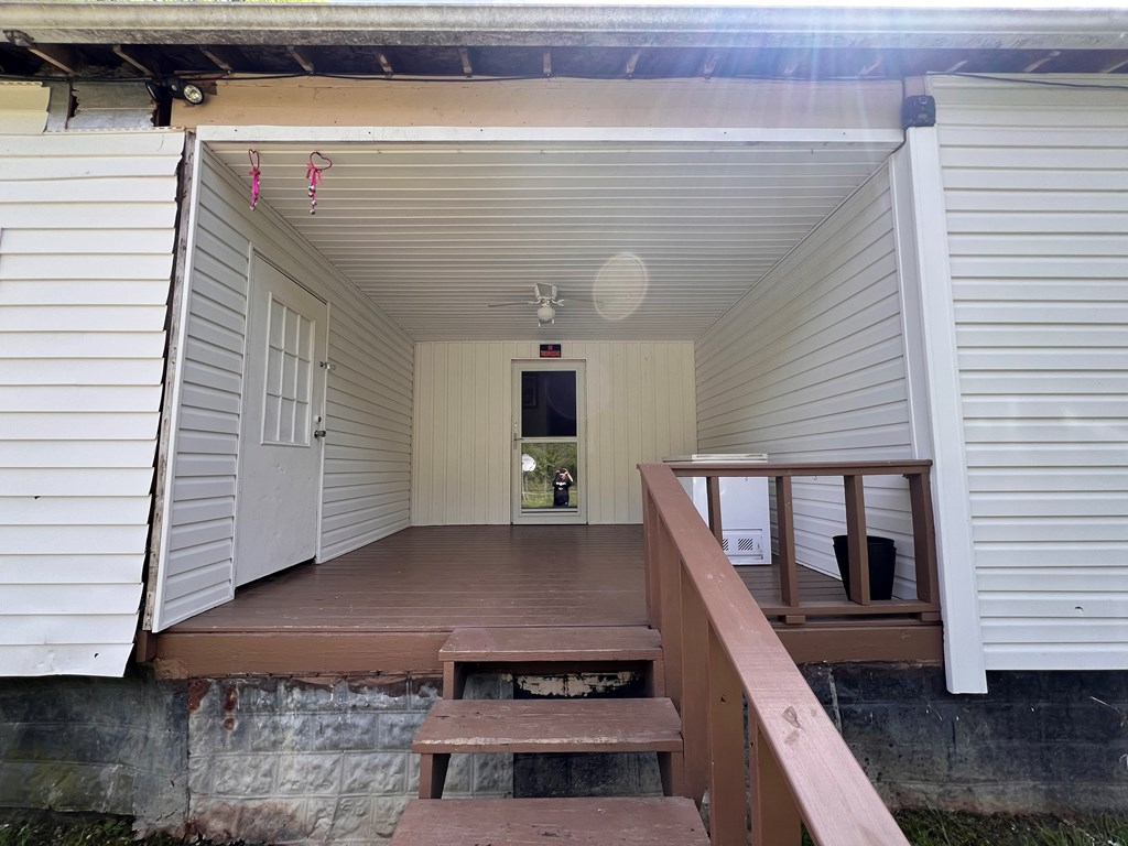 Property Photo:  6613 Ky Rt 404  KY 41616 