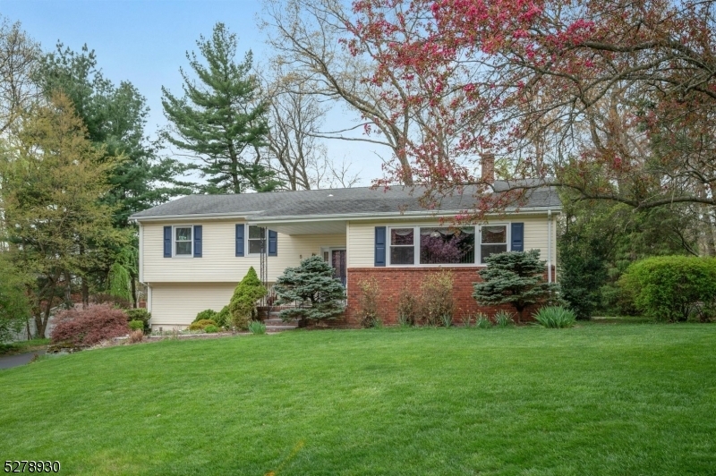 Property Photo: 5 Cedar Ridge Ln NJ 07869