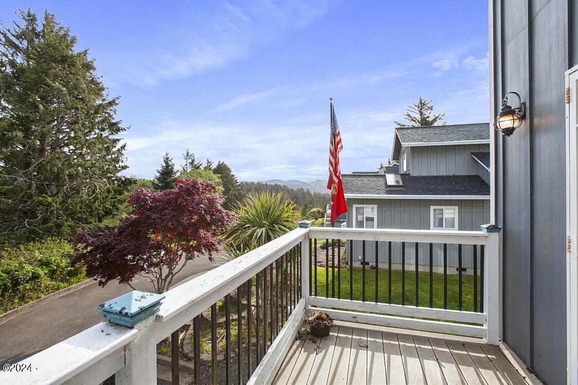 2509 NE 27th Drive  Lincoln City OR 97367 photo