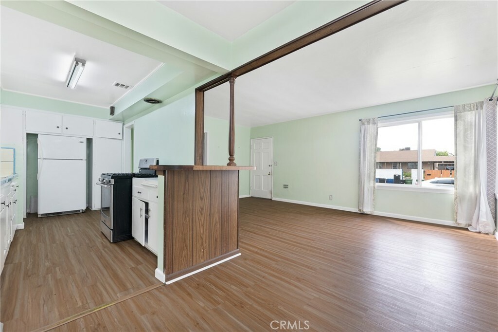 Property Photo:  6212 Bakman Avenue  CA 91606 