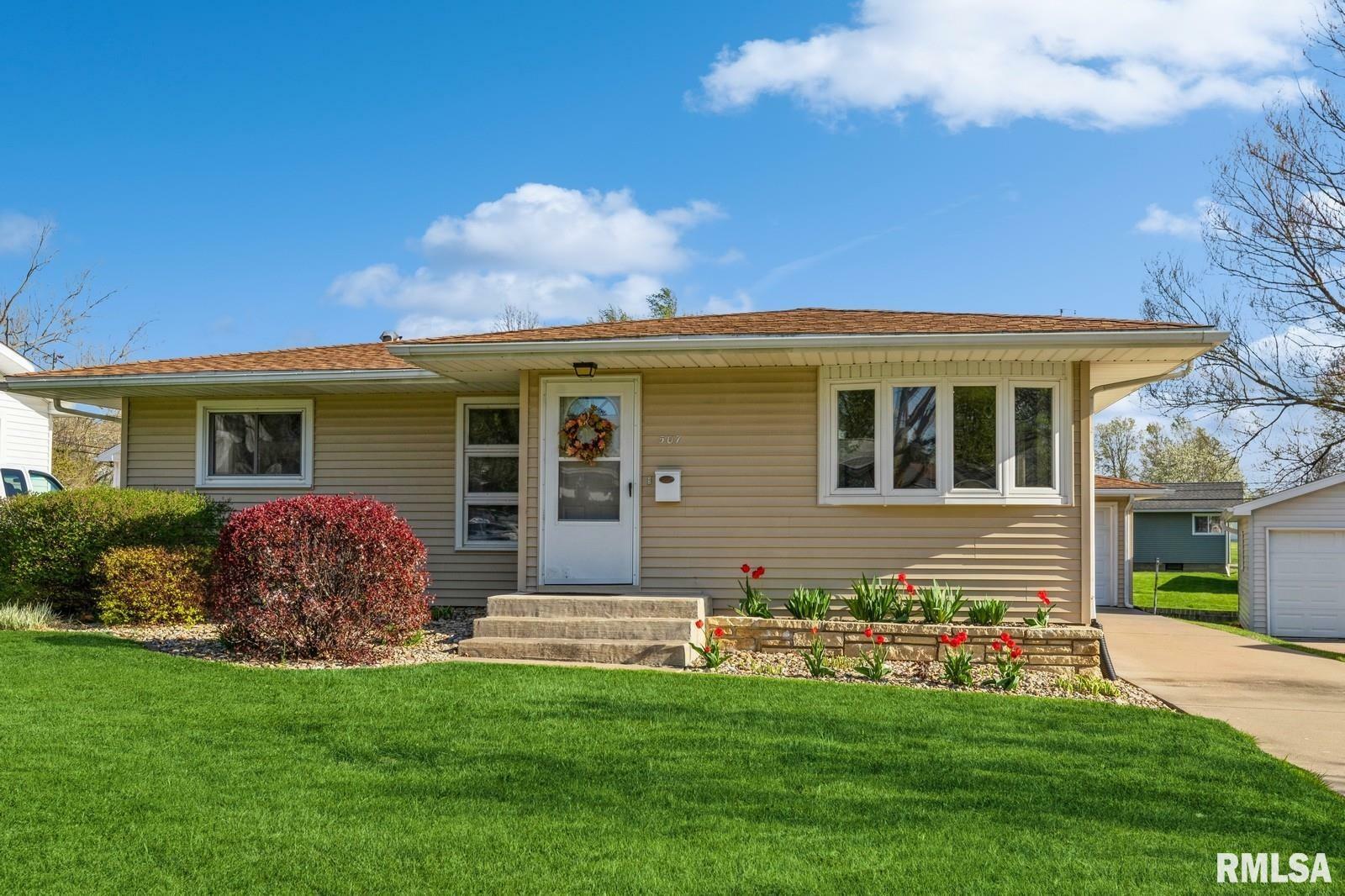 Property Photo:  507 Highview Drive  IA 52732 