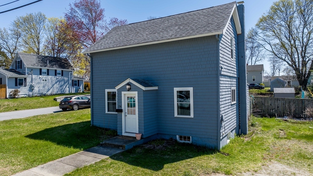 Property Photo:  174 Puffer Ave  MA 02777 