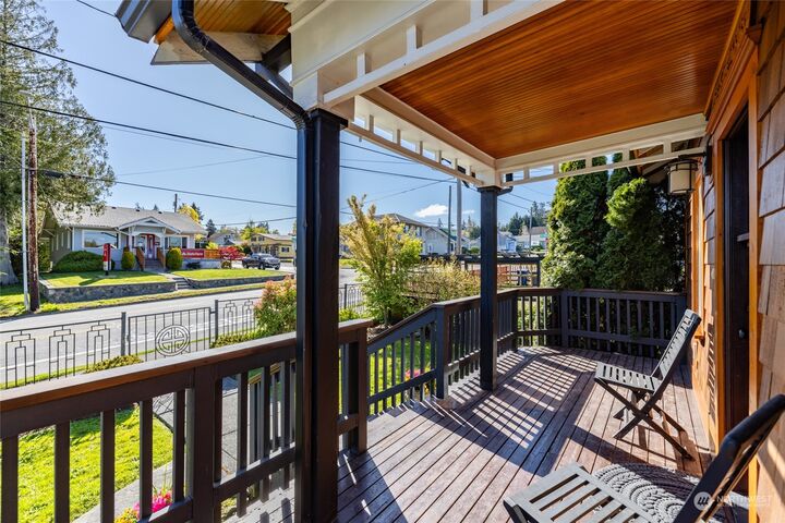 Property Photo:  707 N 4th Street  WA 98273 