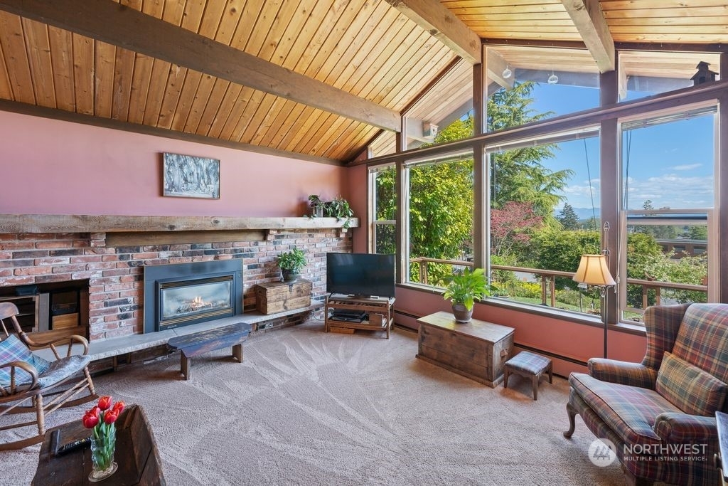 Property Photo: 492 Colville Way WA 98257