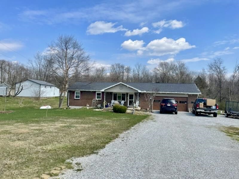 Property Photo:  1011 S Mineral Springs Rd  IN 47374 