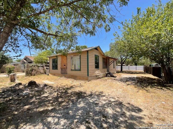 1443 Saenz  San Antonio TX 78214 photo