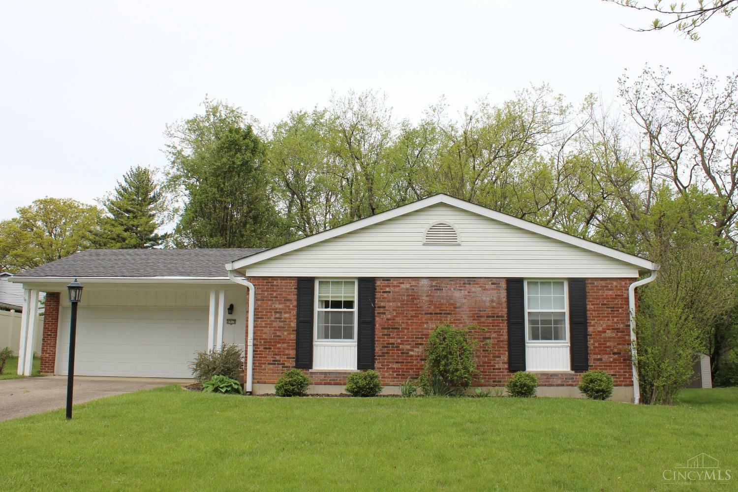 Property Photo: 2713 Falconbridge Drive OH 45238