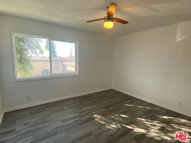 Property Photo:  6812 11th Ave 18  CA 90043 