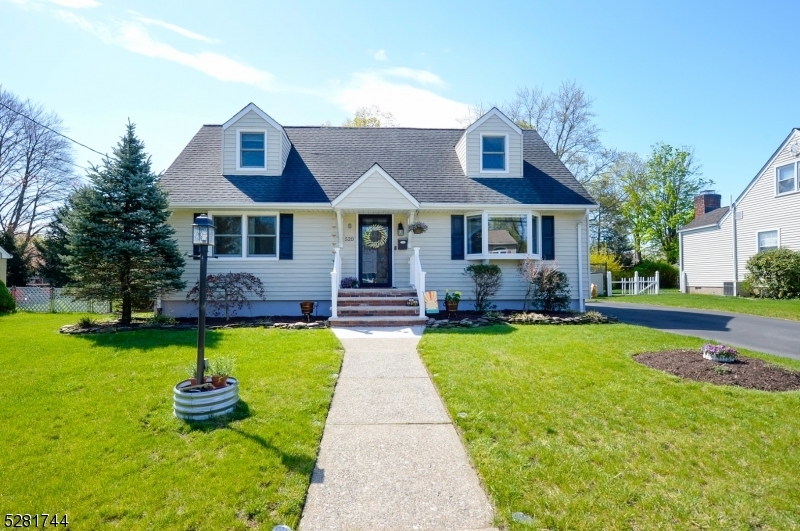 Property Photo: 520 Riverview Rd NJ 07442