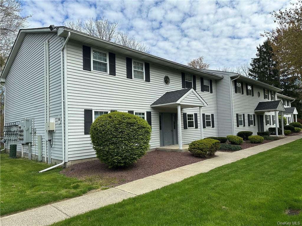 Property Photo:  14 Fern Court E  NY 12524 