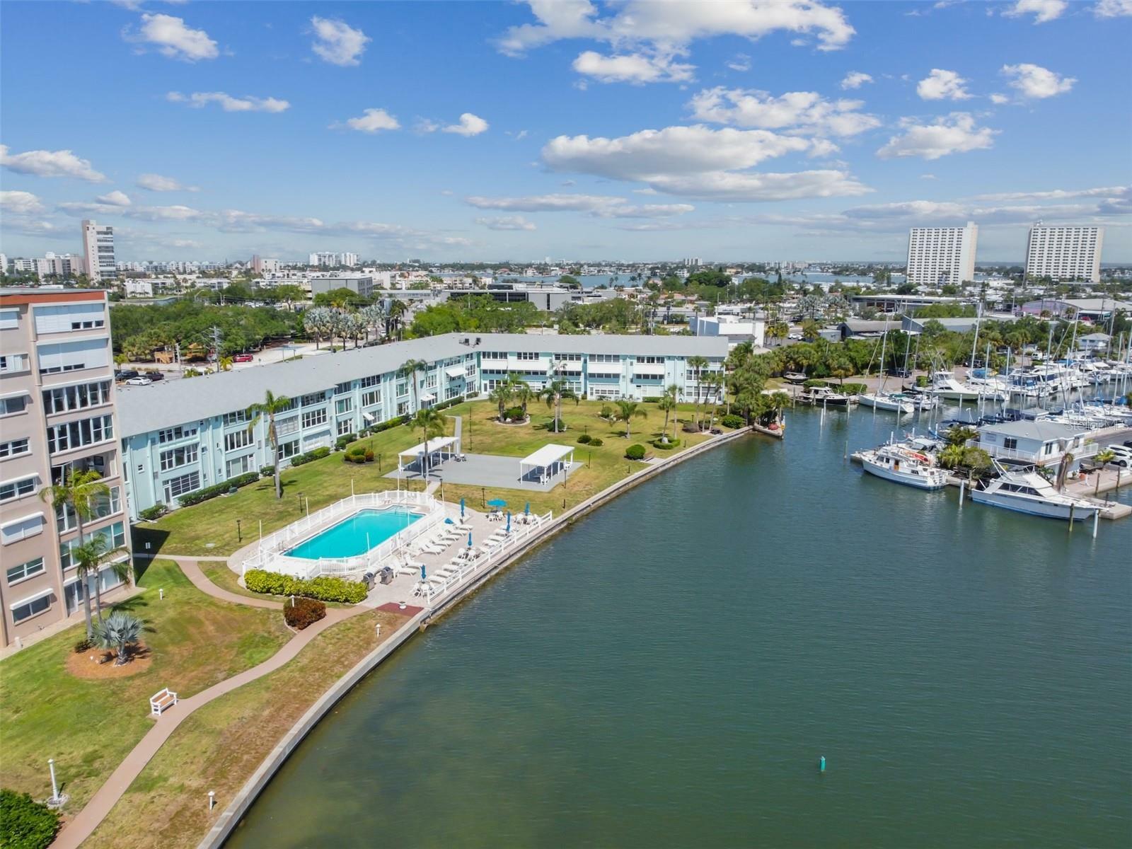 Property Photo:  1847 Shore Drive S 107  FL 33707 