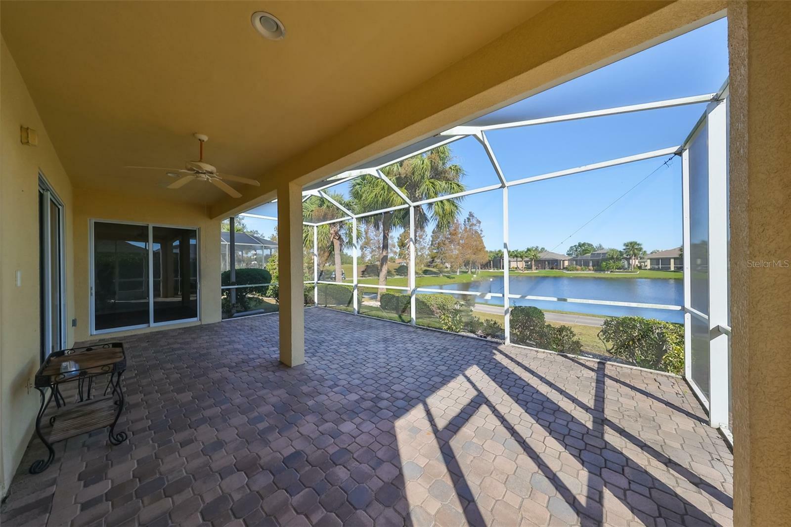 Property Photo: 1007 Emerald Dunes Drive FL 33573