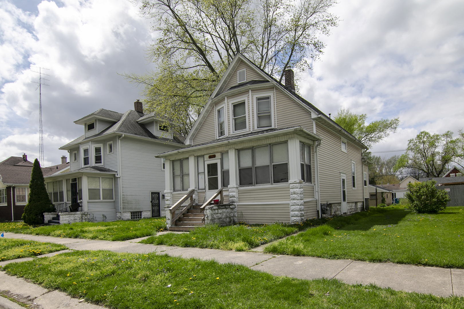 Property Photo:  619 S Poplar Avenue  IL 60901 