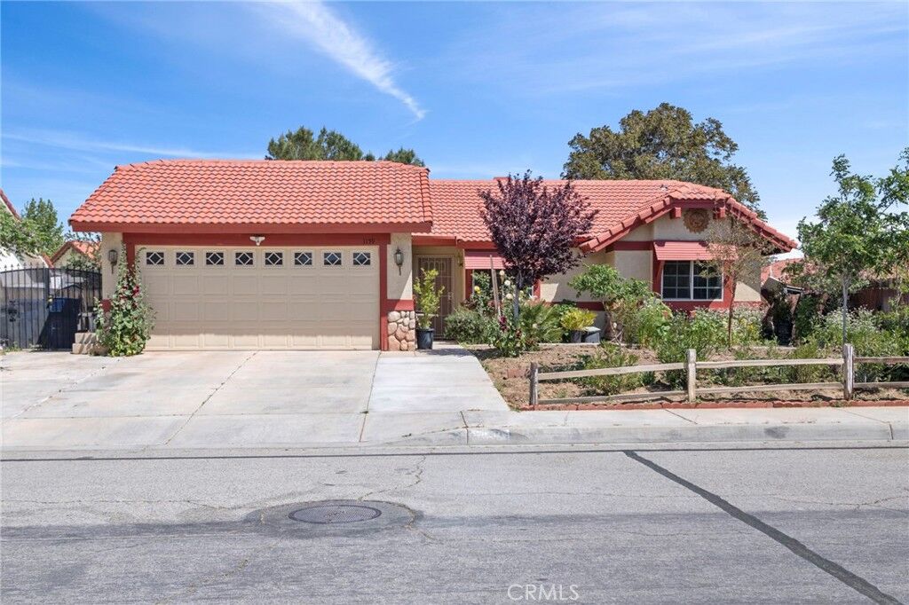 Property Photo: 1159 E Avenue K6 CA 93535