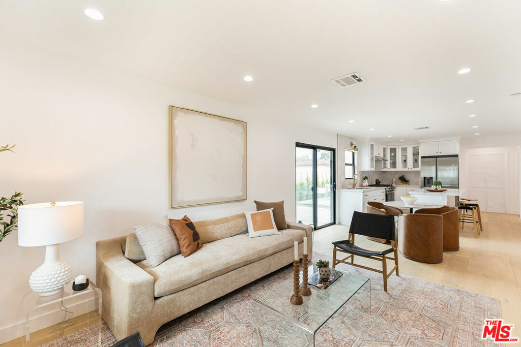 Property Photo:  1430 N Avenue 46  CA 90041 