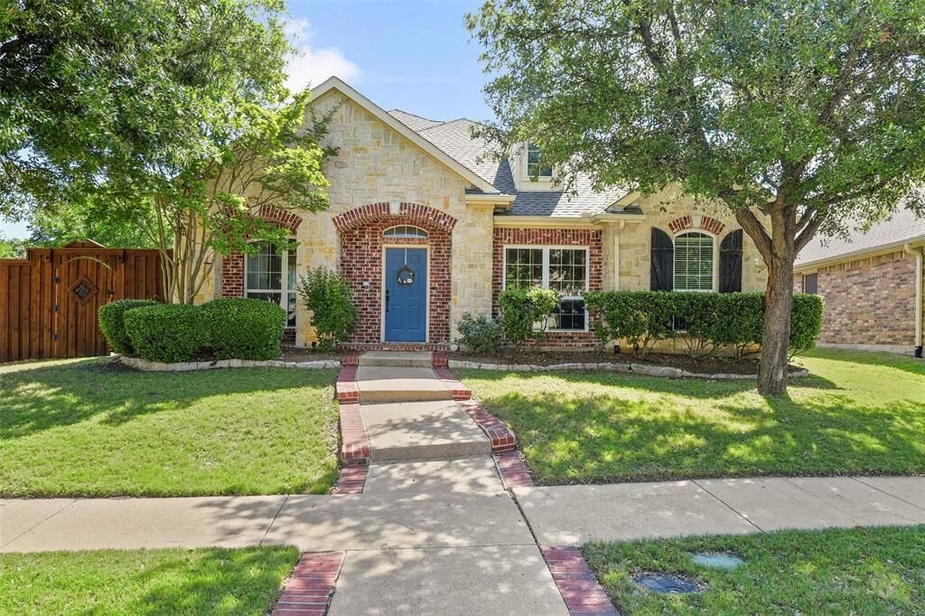 Property Photo:  10082 Slick Rock Trail  TX 75033 
