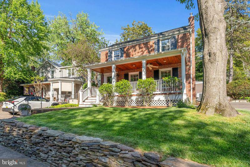 Property Photo:  1215 N Livingston Street  VA 22205 