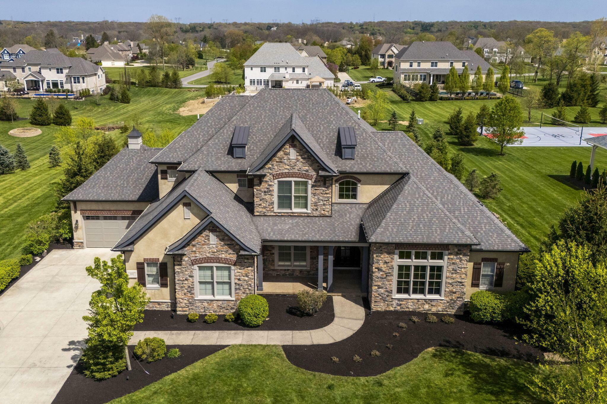 Property Photo: 2032 Woodland Hall Drive OH 43015