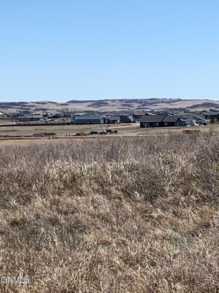 Property Photo:  007 Labrador Drive  ND 58554 
