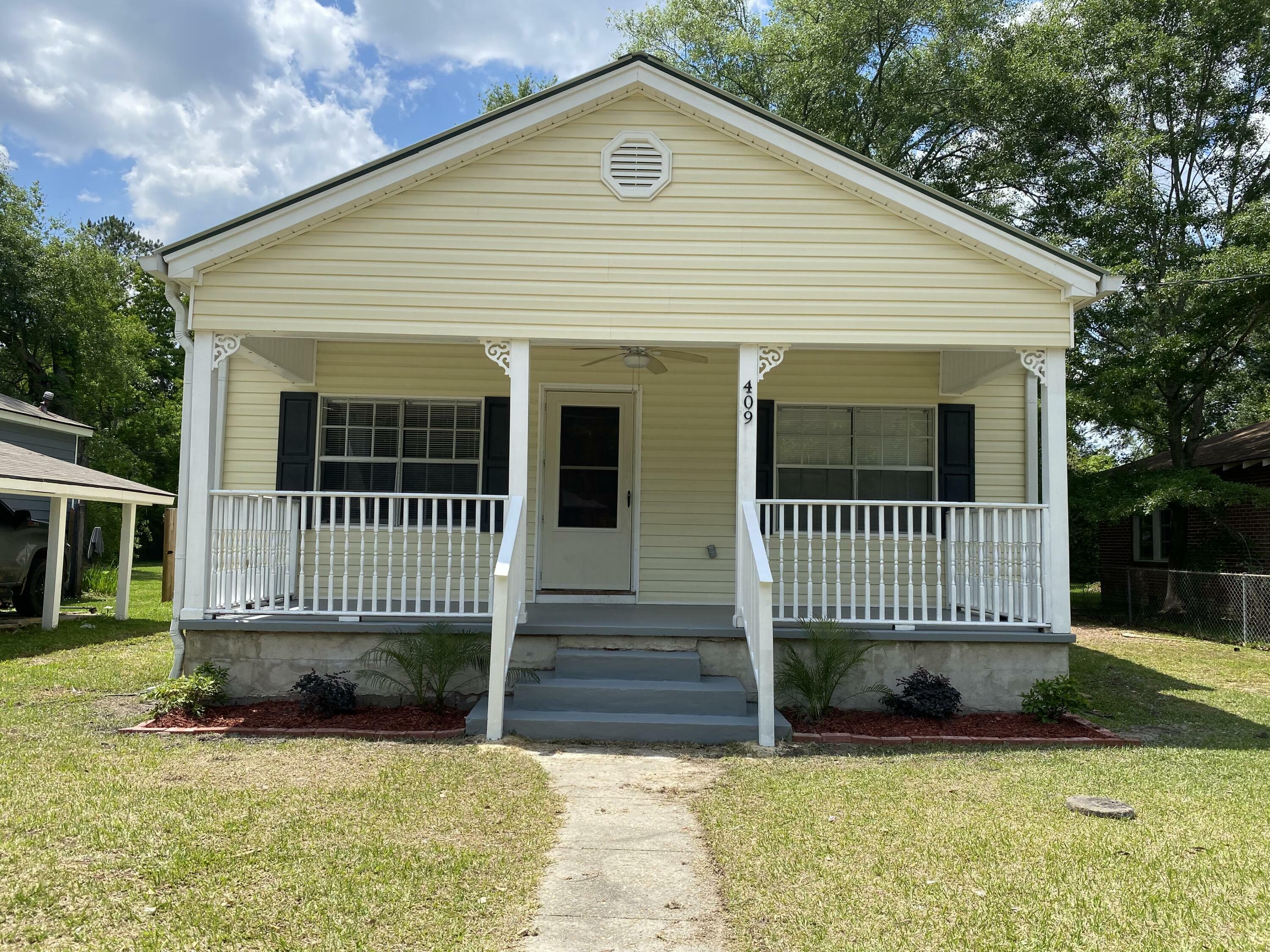 Property Photo:  409 S 12th Ave.  MS 39401 