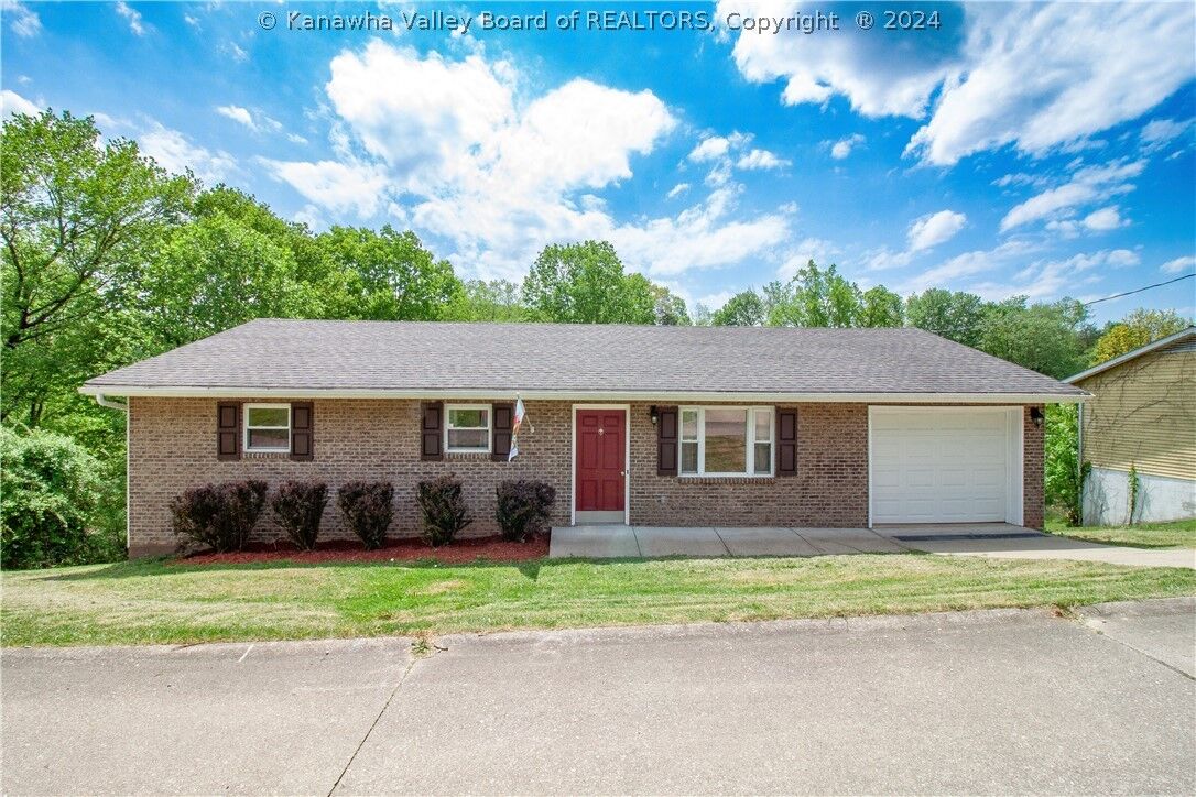 Property Photo: 378 Evergreen Circle WV 25159