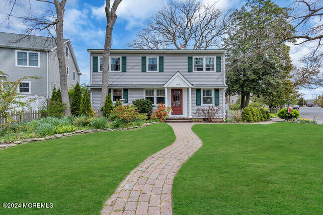 Property Photo:  2125 Laurel Drive  NJ 08742 