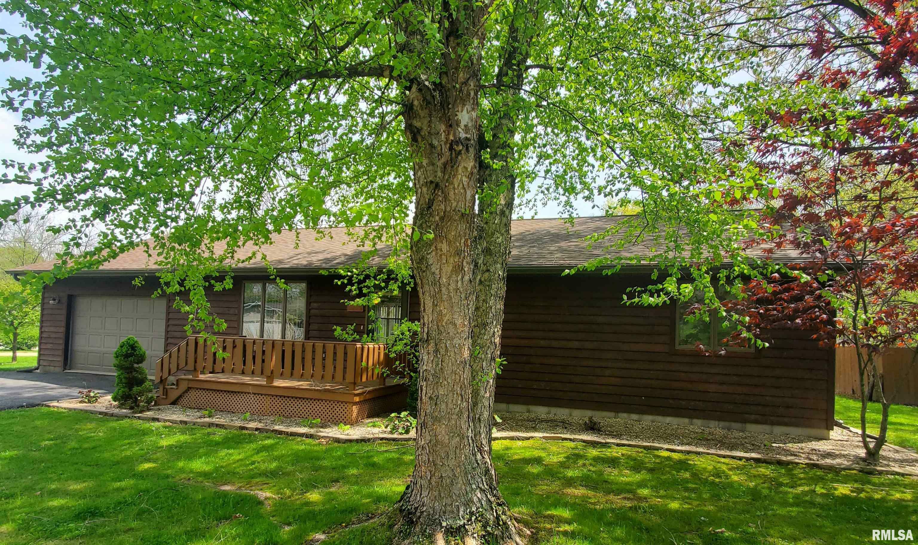 Property Photo:  326 Charter Oak Place  IL 61428 