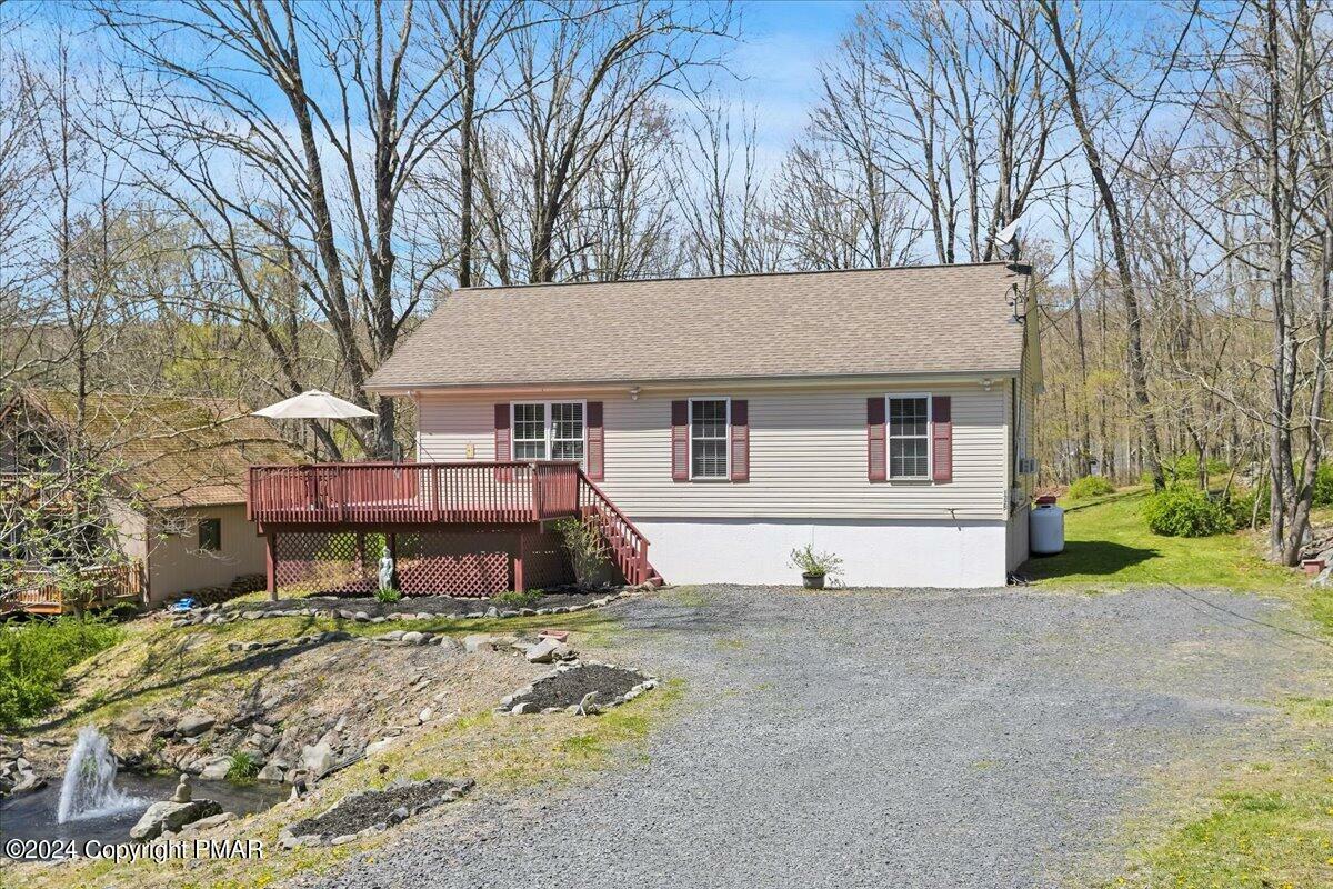 Property Photo:  1225 Mink Trail  PA 18324 