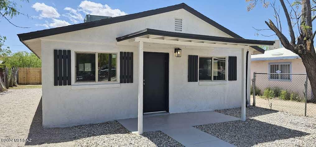 Property Photo:  137 W 34th Street  AZ 85713 