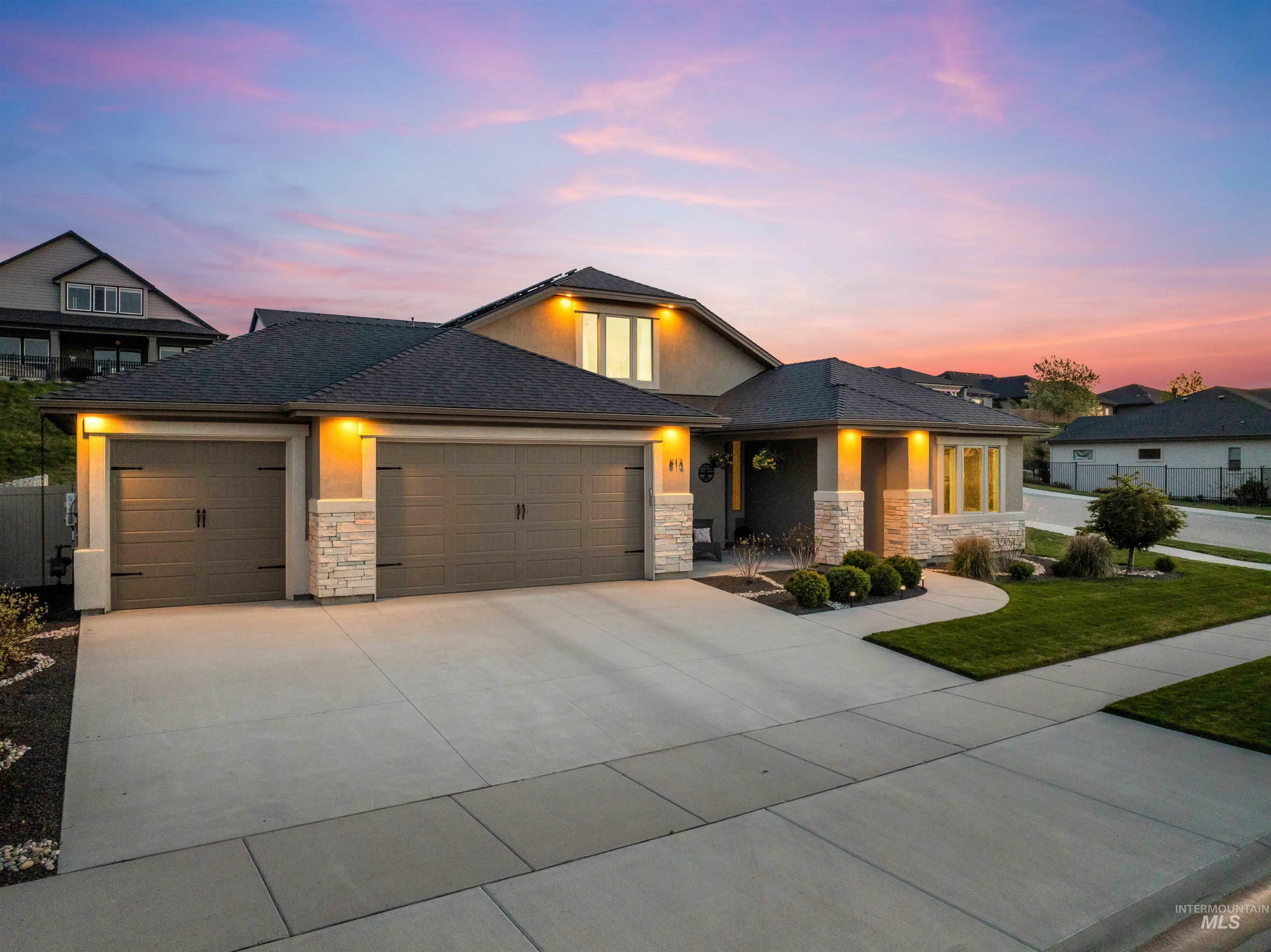 Property Photo: 813 E Reflect Ridge Dr ID 83642