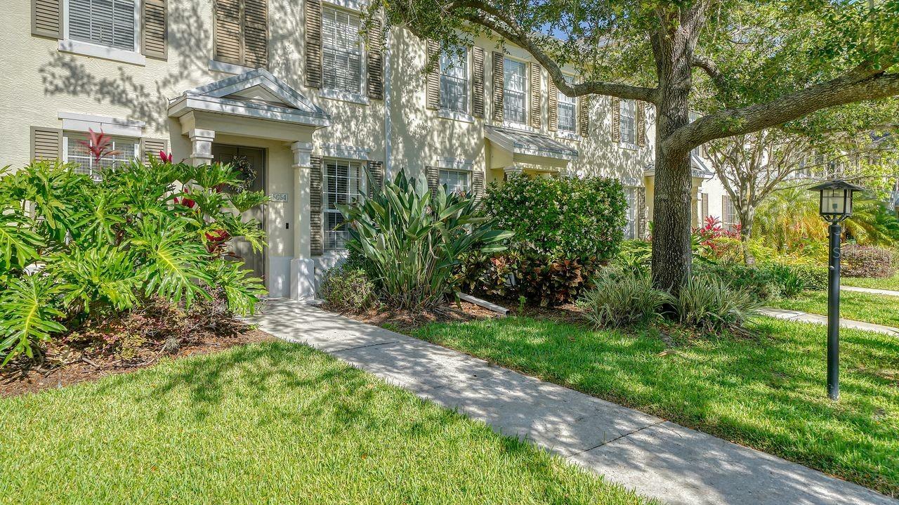 Property Photo:  5654 Simonton Street  FL 34203 