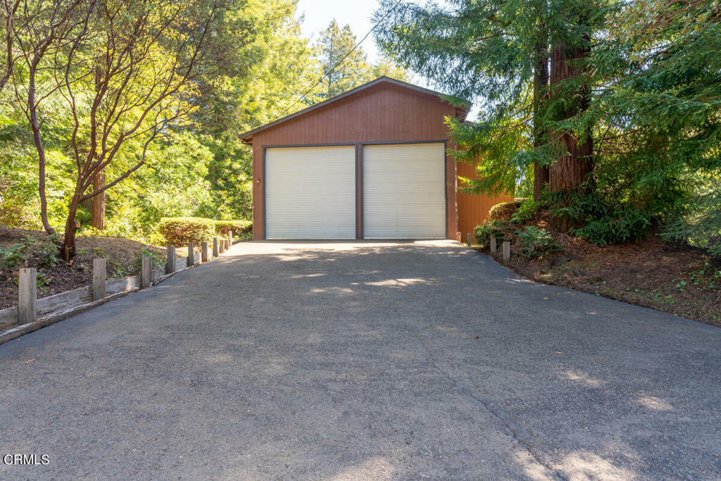 Property Photo:  17601 Redwood Springs Drive  CA 95437 